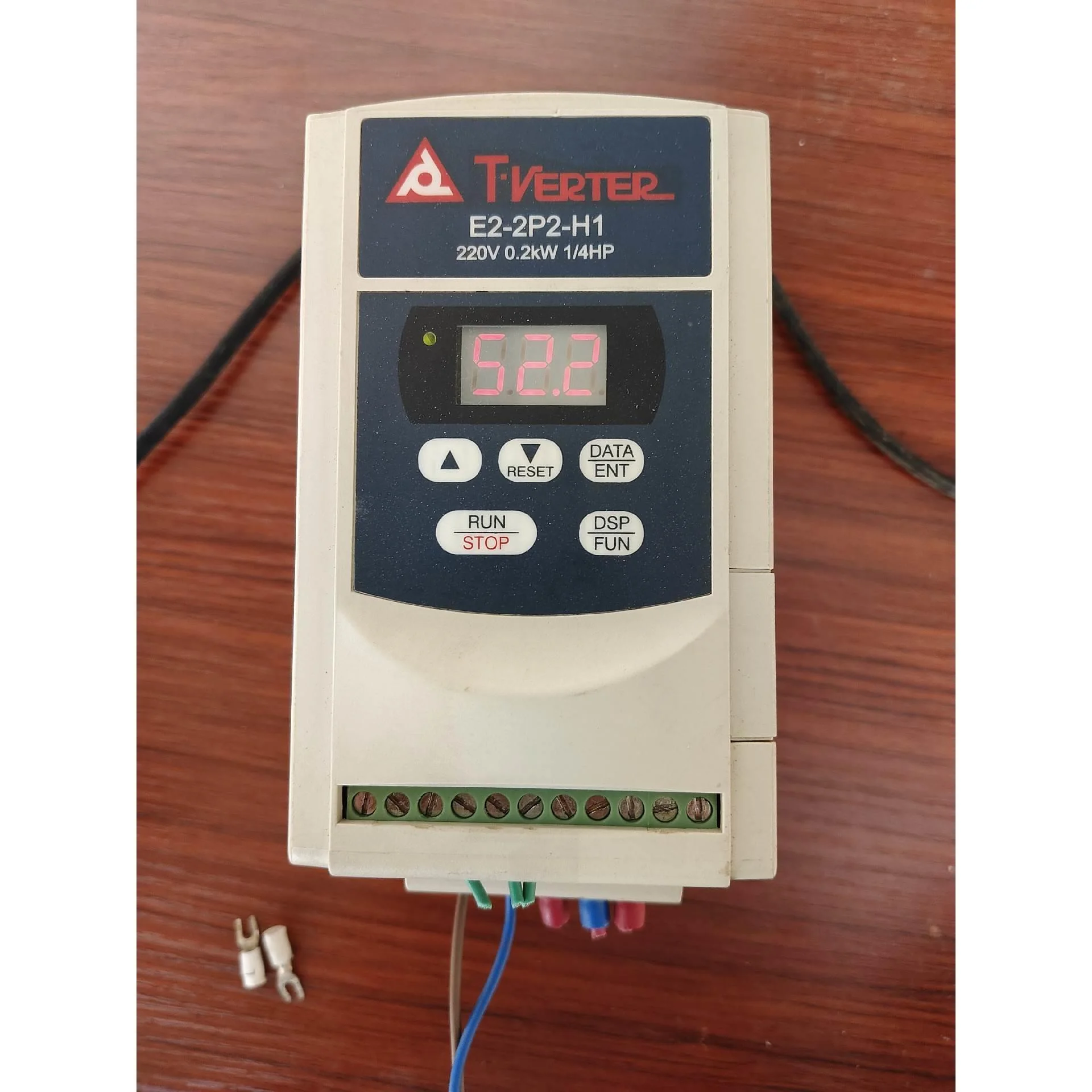 非标价E2-2P2-H1台安变频器 拆机实物拍摄 0.2kw 上议价