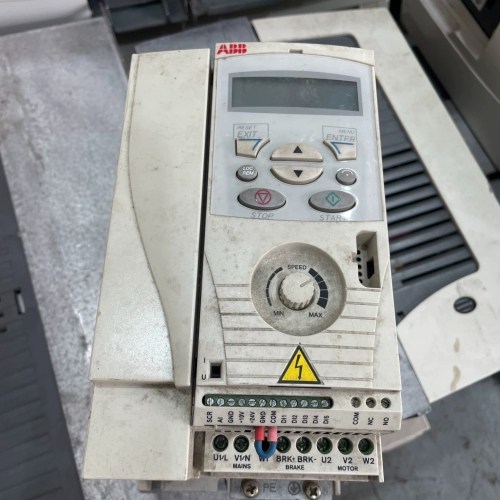 非标价ACS150-01E-07A5-2  ABB变频器，原装议价