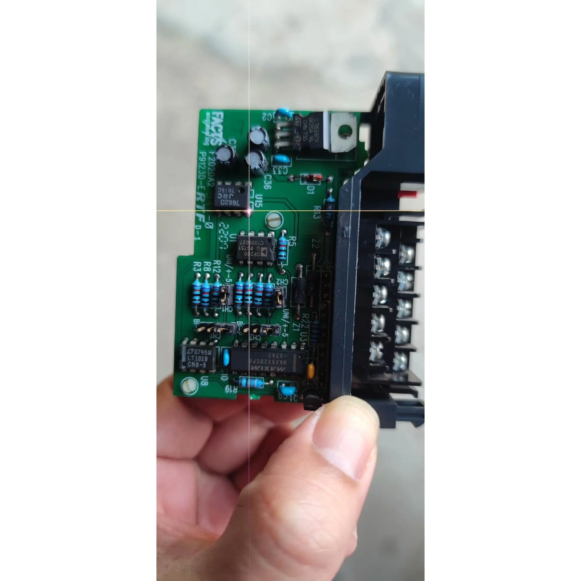 非标价光洋扩展模块F2-02DA-2包上机能用，是双层电路板，只有议