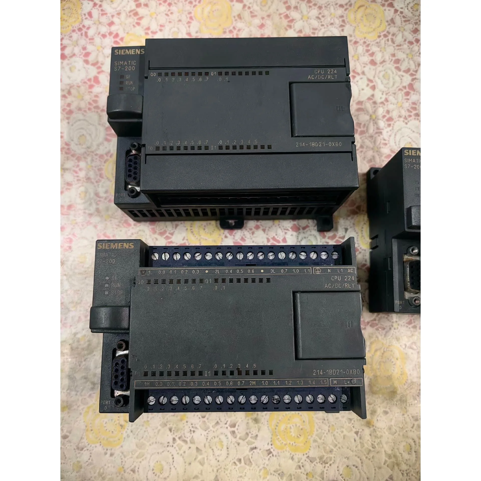 非标价214-1BD21-0Xb0两台，一台缺端子盖议价