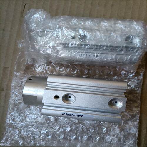 SMC气缸RSDQA32*15DKZ，全新原装正品，假一赔十