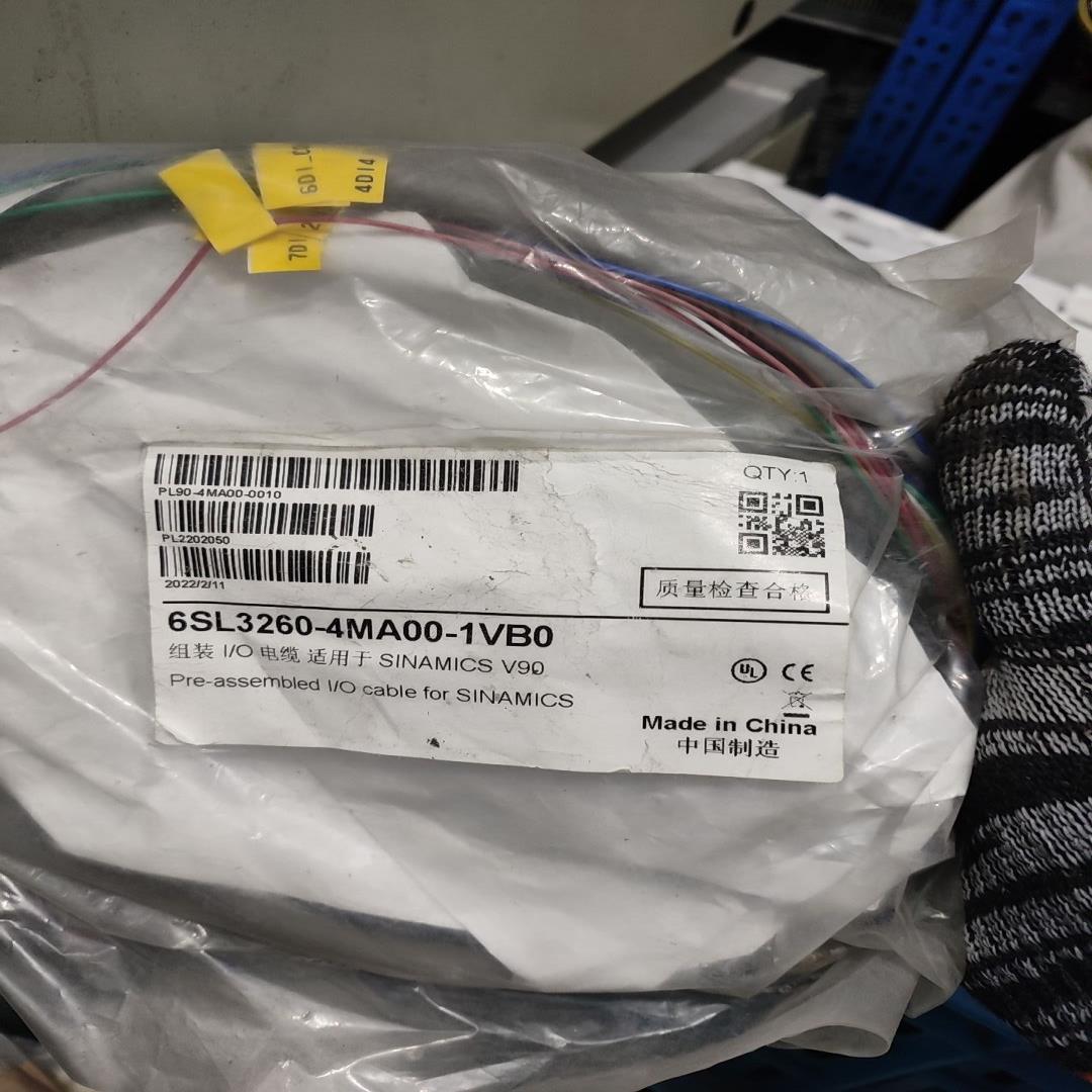 西门子6SL3260-4MA00-1VB0 全新未使用