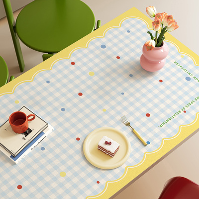 奶油风餐桌垫2025新款轻奢高级感长方形防水防油桌布客厅茶几桌垫