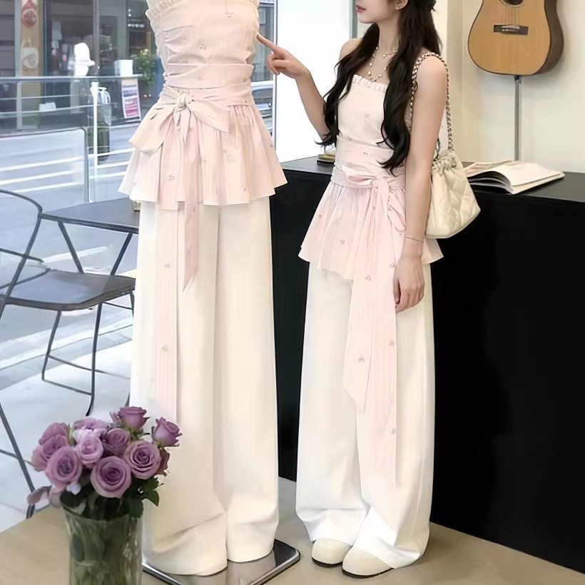 2026年独特漂亮小套装韩系温柔风好看一字肩粉色上衣牛仔裤两件套