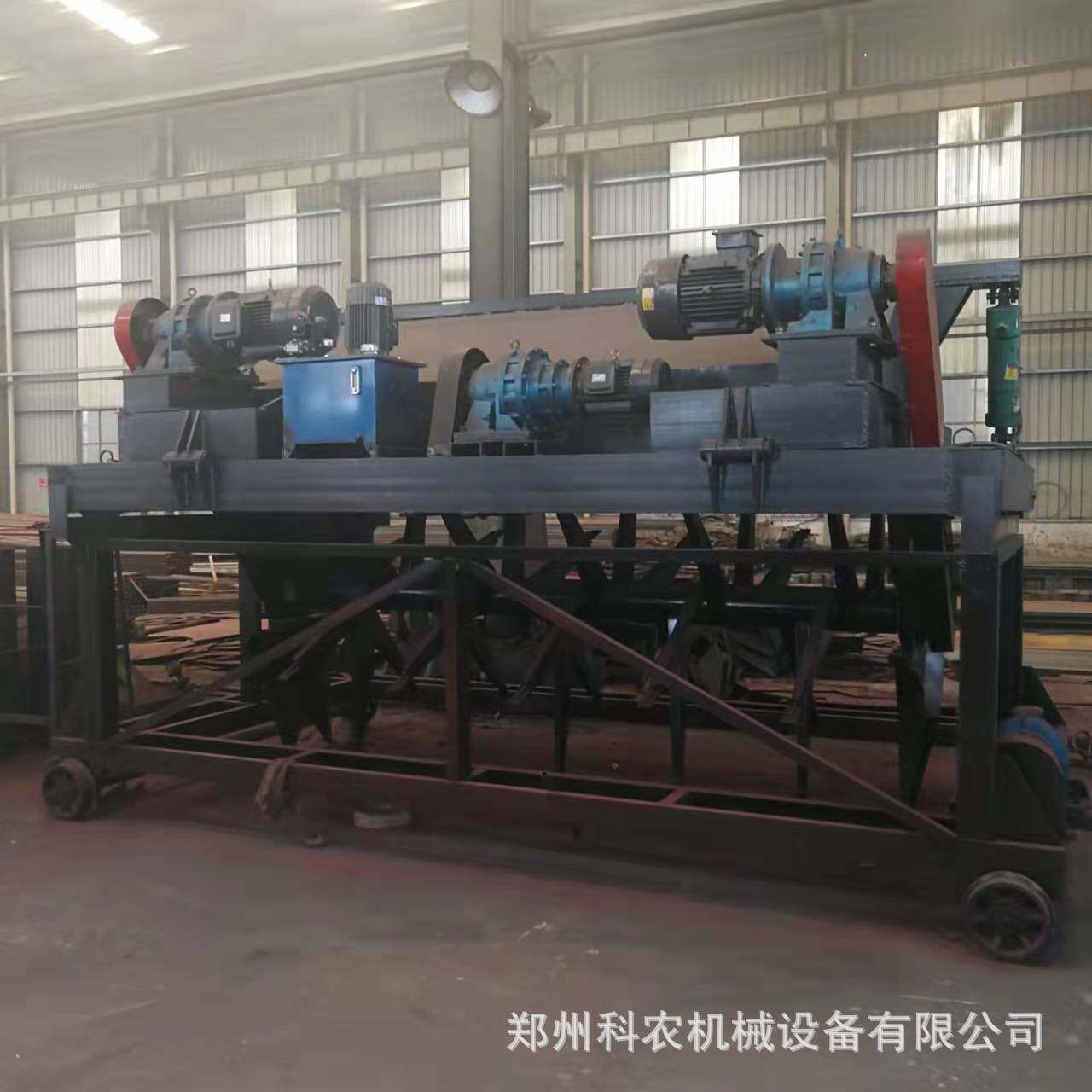 4米液压轨道自走式污泥酒糟翻堆机 生物有机肥发酵翻堆机价格肥