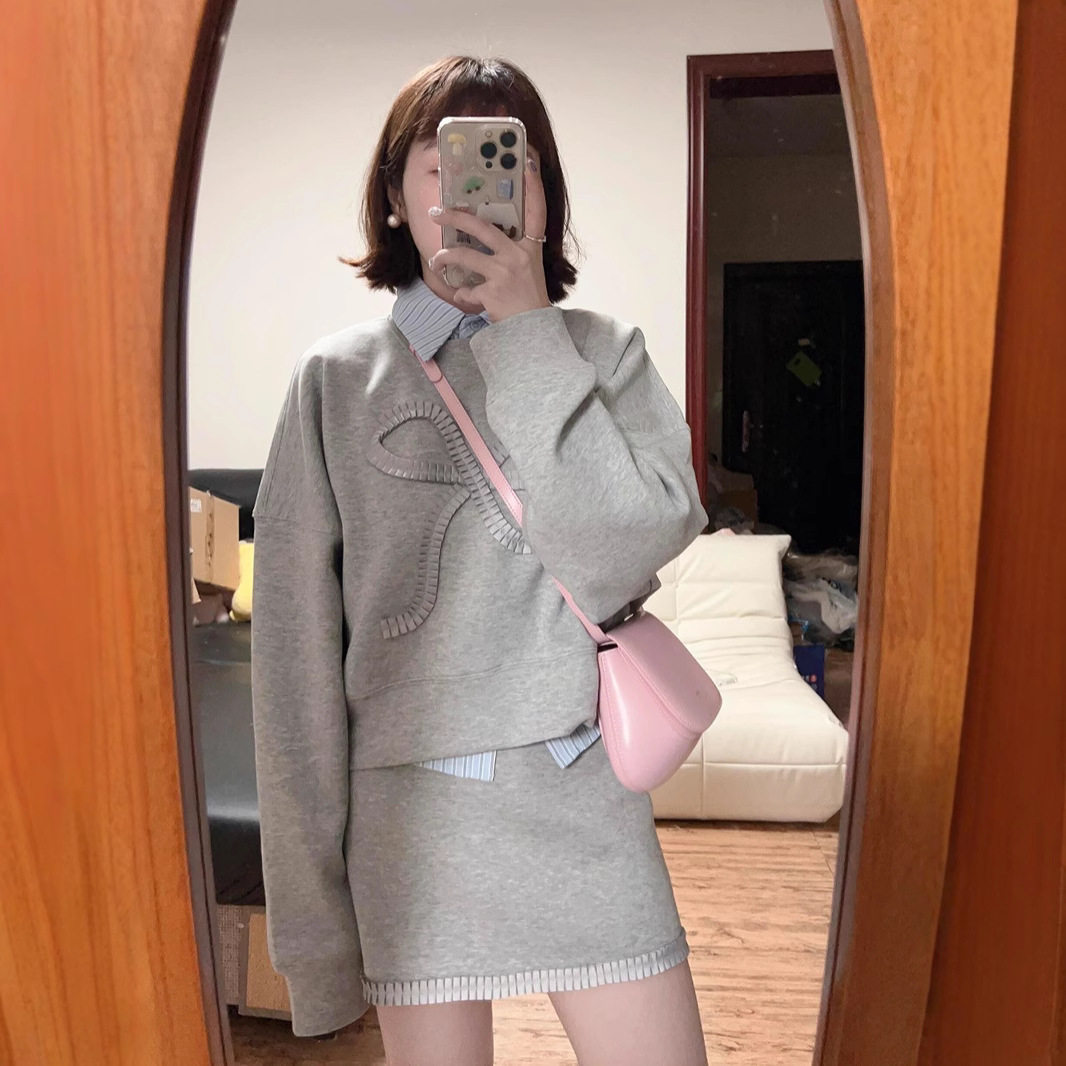 法国Cherry Kitty休闲套装女灰色减龄蝴蝶结卫衣条纹衬衫上衣