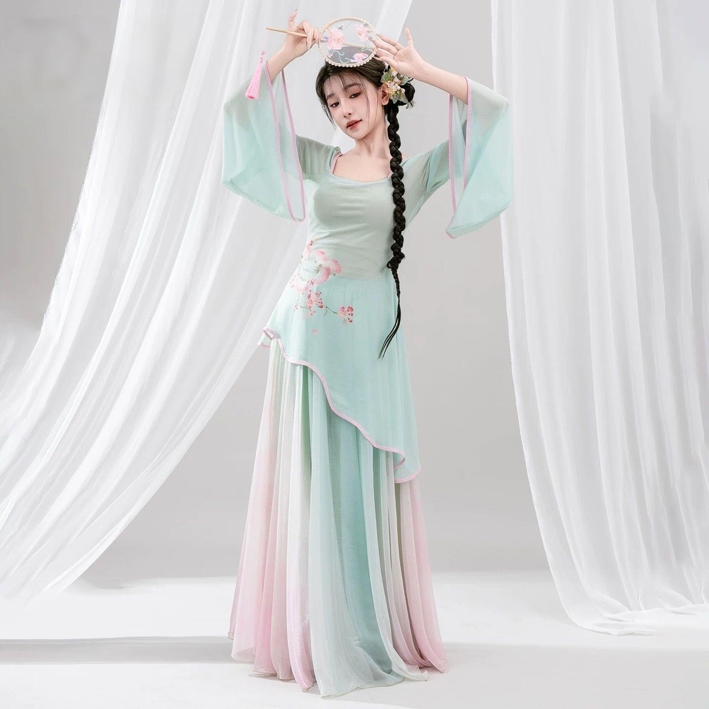 秋冬新款仙气古风古典舞演出服