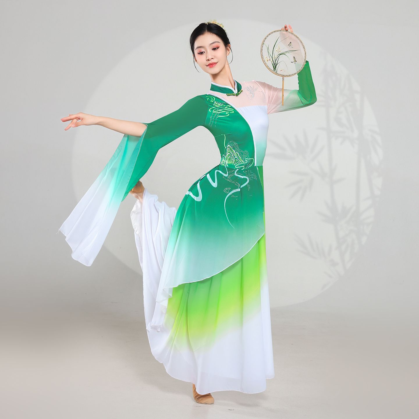 见山水中国风剧目古典舞演出服