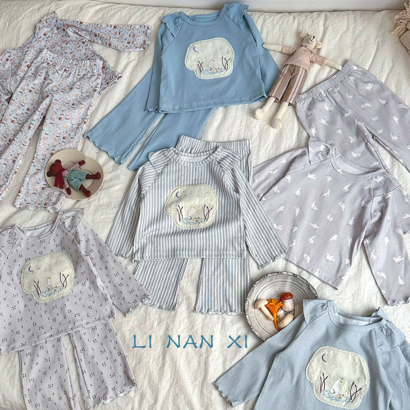 8287女童家居服a类高弹拉架娃娃衫套装26新款小飞袖喇叭裤甜美风