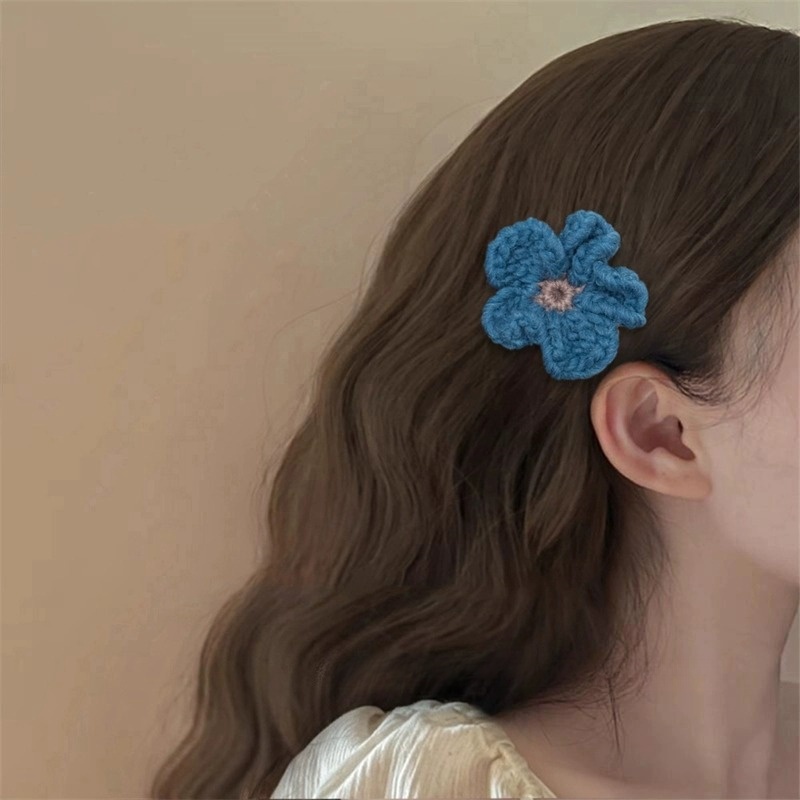温柔蓝色针织毛线花朵发夹