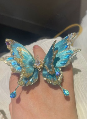 墨尔本蓝手工新款温柔治愈系高档幻彩蓝色气质高级感蝴蝶吊坠项链