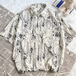 half floral sleeved shirt度假风碎花五分袖 Vacation 衬衫 style