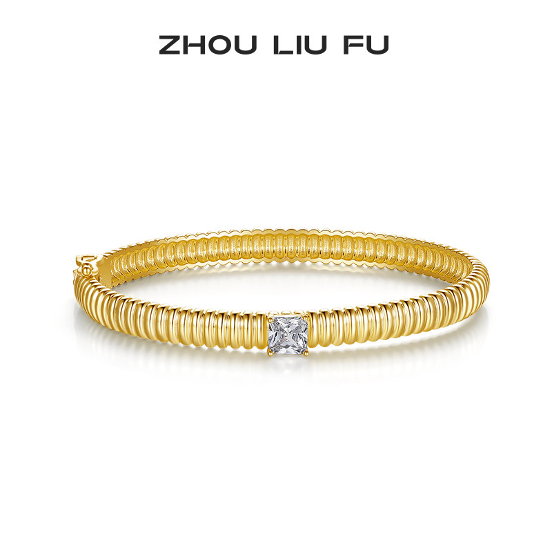 周六福手镯女S925银黄金色细腻圆圈锻造复古送女友节日礼物