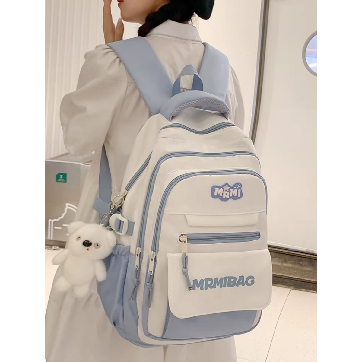 书包女初中生高中学生2025新款小学生女孩高颜值大容量女生双肩包