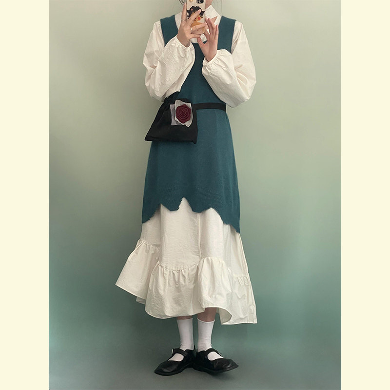 韩系氛围感穿搭小香风复古绿色针织背心白色连衣裙套装女2025春季,女装/女士精品,时尚套装,淘宝优惠券,粉丝福利购,淘宝优惠卷