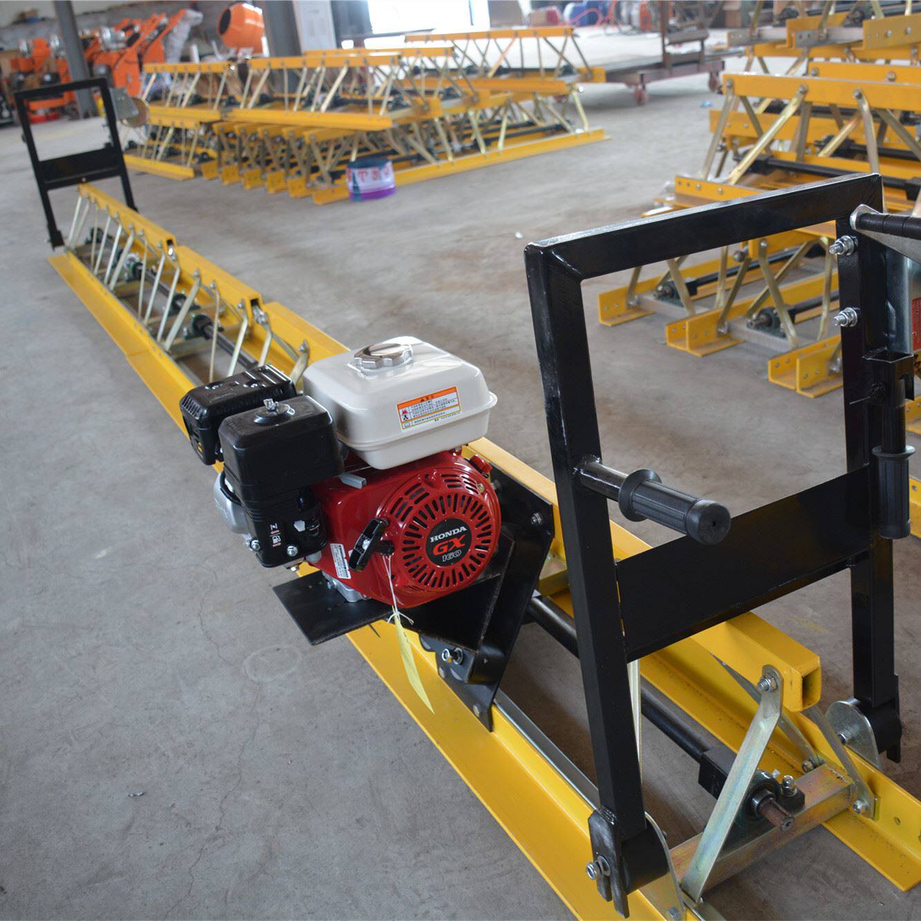 广场公路路面混凝土振动梁拼接式电动振动梁整米对接水泥振动梁