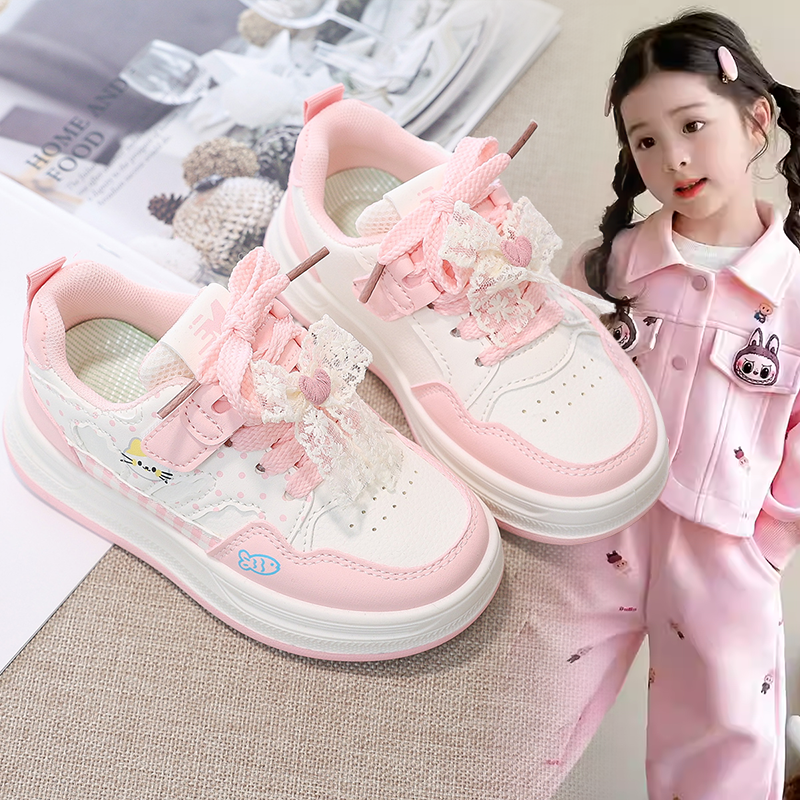 女童甜美蕾丝爱心蝴蝶结装饰童鞋中大童2026春秋新款软底休闲板鞋