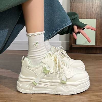 小众日常百搭洋气学生运动板鞋女童2026春秋新款厚底甜美休闲鞋潮