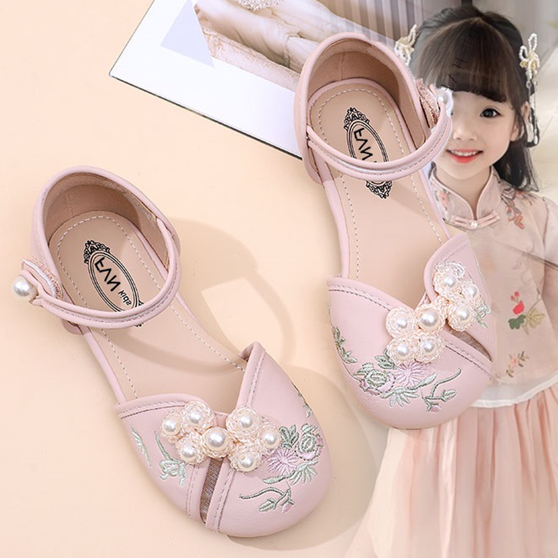 2025夏季新款洋气女孩公主鞋皮鞋软底单鞋女童凉鞋古风儿童汉服鞋