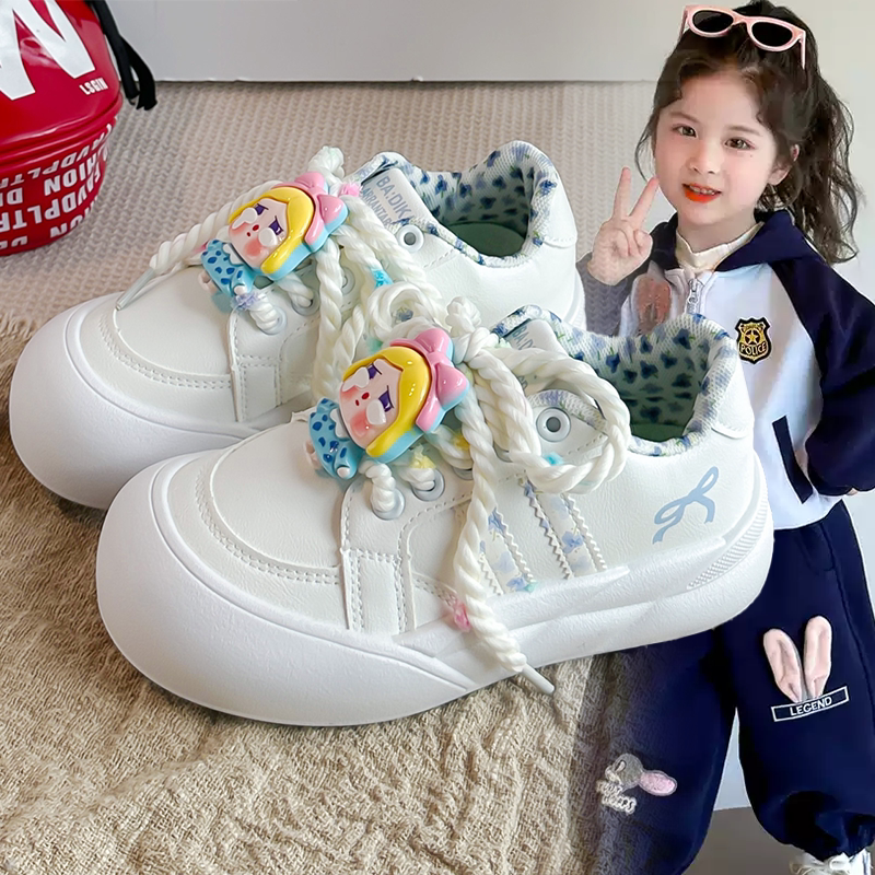 女童时尚厚底韩系小白鞋中大童2026春秋新款卡通可爱设计百搭板鞋