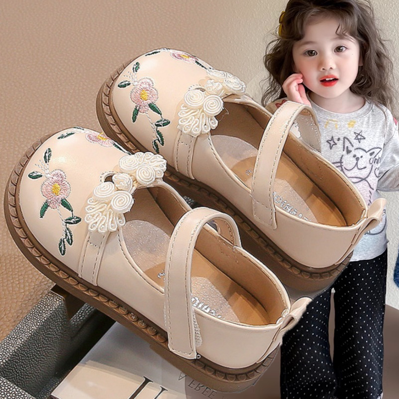 女童小皮鞋2026春秋新款儿童公主鞋软底宝宝中国风防滑刺绣小女孩