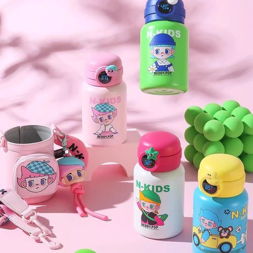 杯具熊显温智能水杯联名