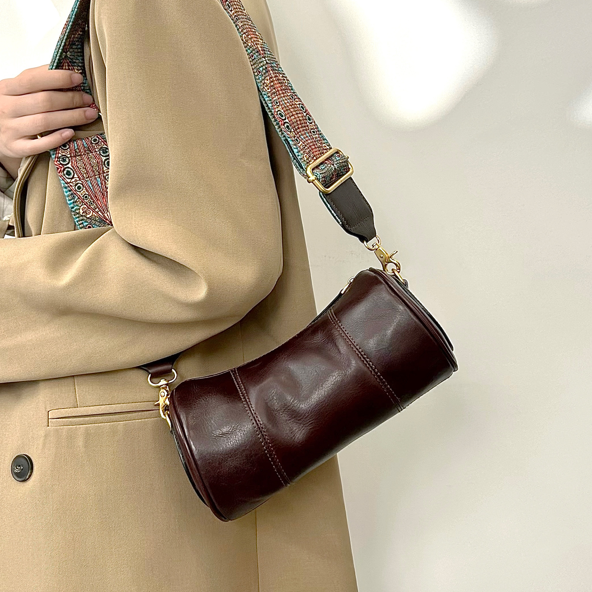 头层牛皮法棍女包枕头包2025新款