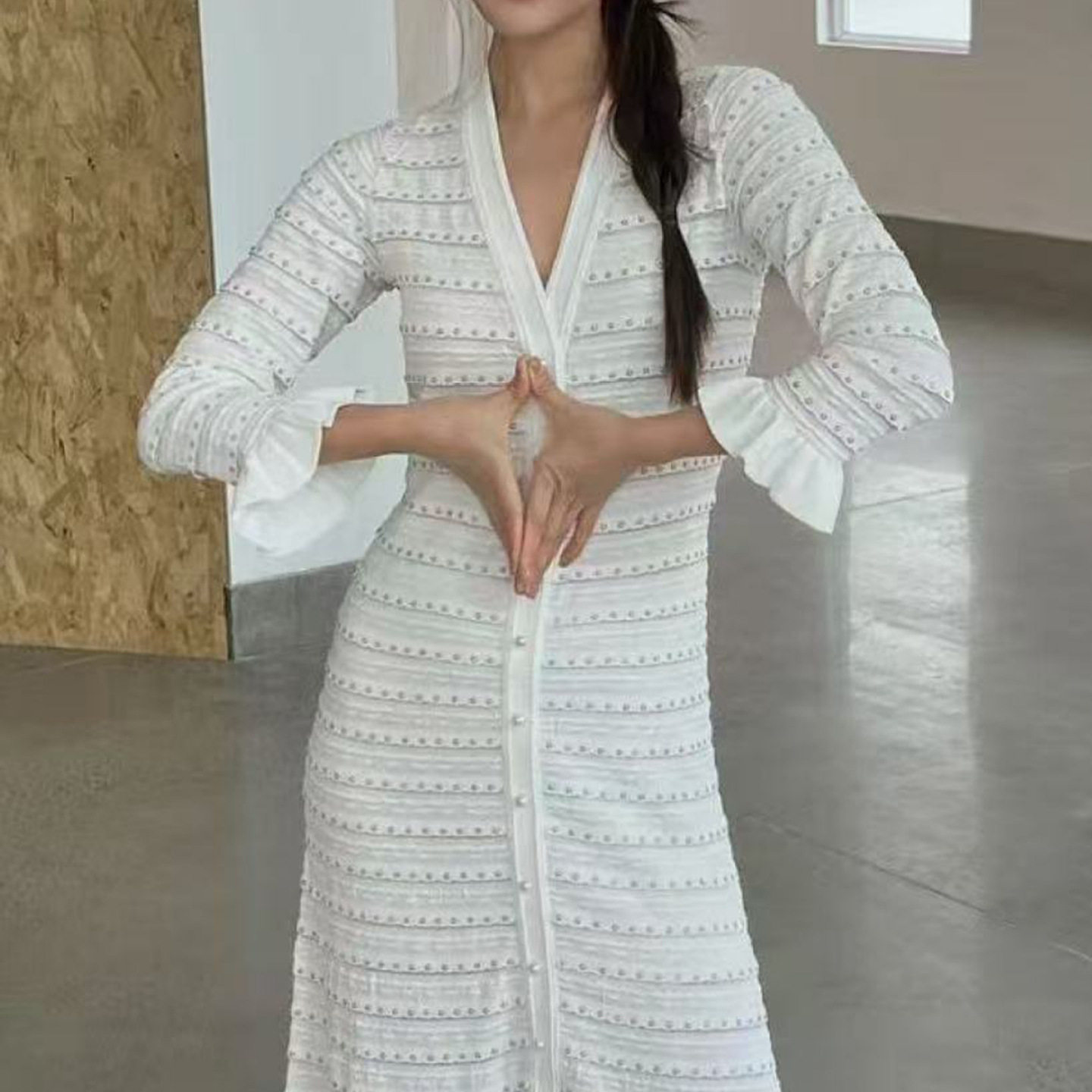S家2025春夏女装法式气质白色珠饰花边袖优雅修身显瘦针织A字