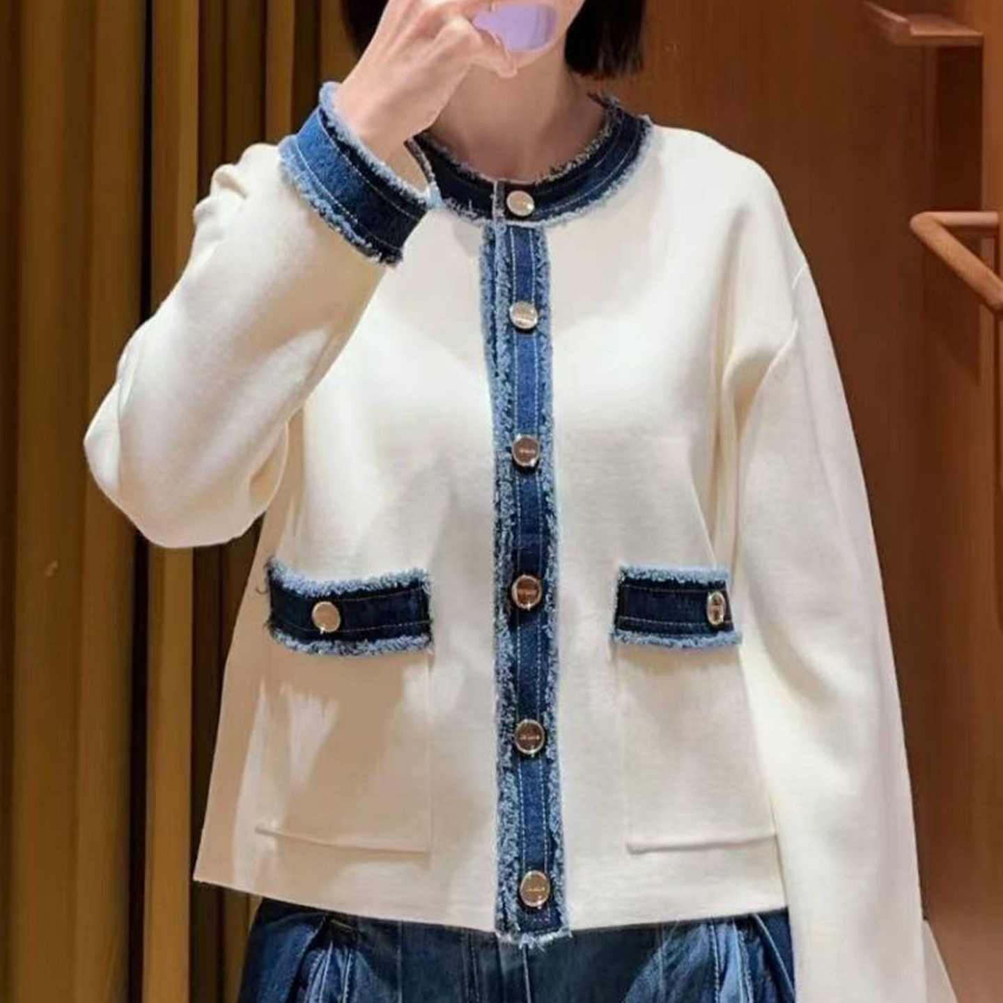 S家早春 25新款时尚优雅设计感牛仔拼接圆领长袖开衫针织衫上衣