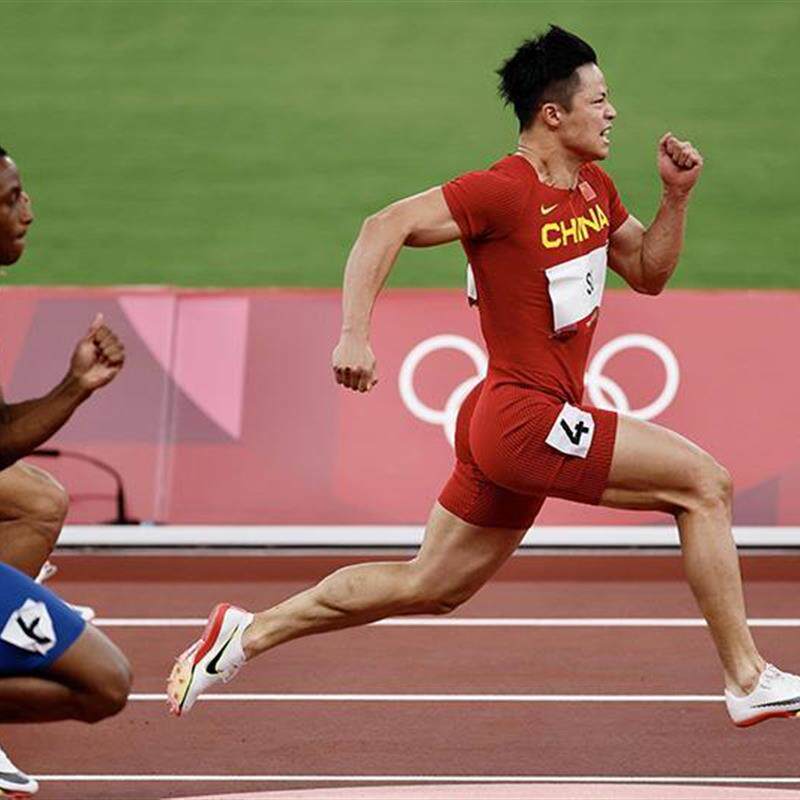 苏炳添海报墙贴亚洲田径短跑健将运动员苏神照片体育馆卧室壁画