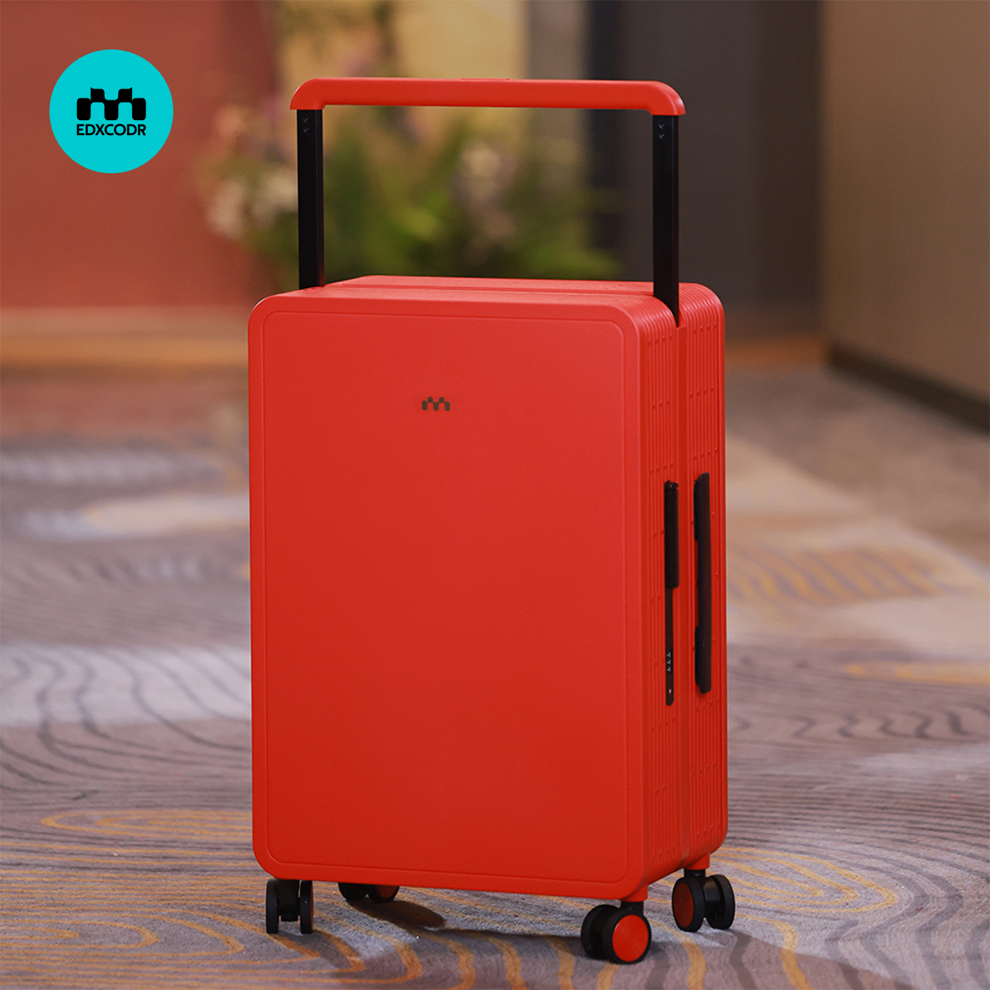 2025新款宽拉杆结婚行李箱