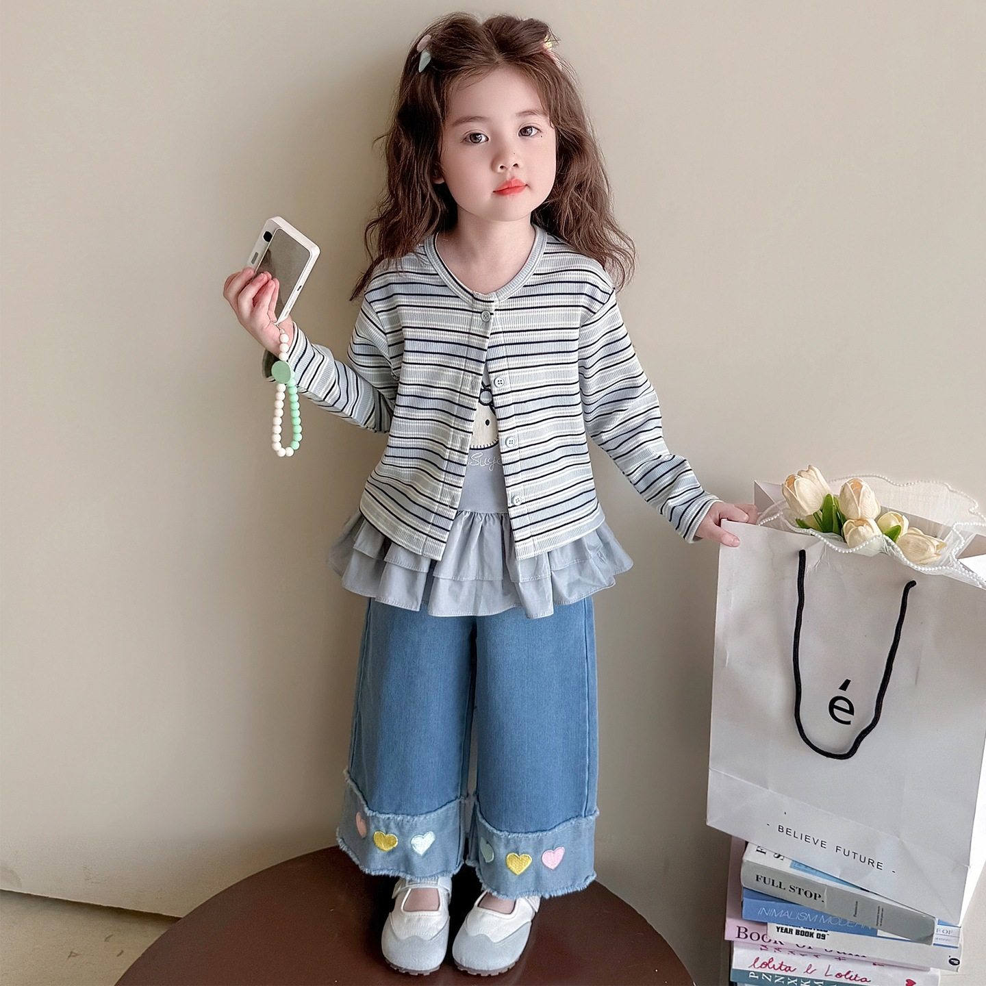 女童条纹开衫吊带三件套春季韩版2026新款洋气儿童爱心牛仔裤套装,童装/婴儿装/亲子装,儿童牛仔裤,淘宝优惠券,粉丝福利购,淘宝优惠卷