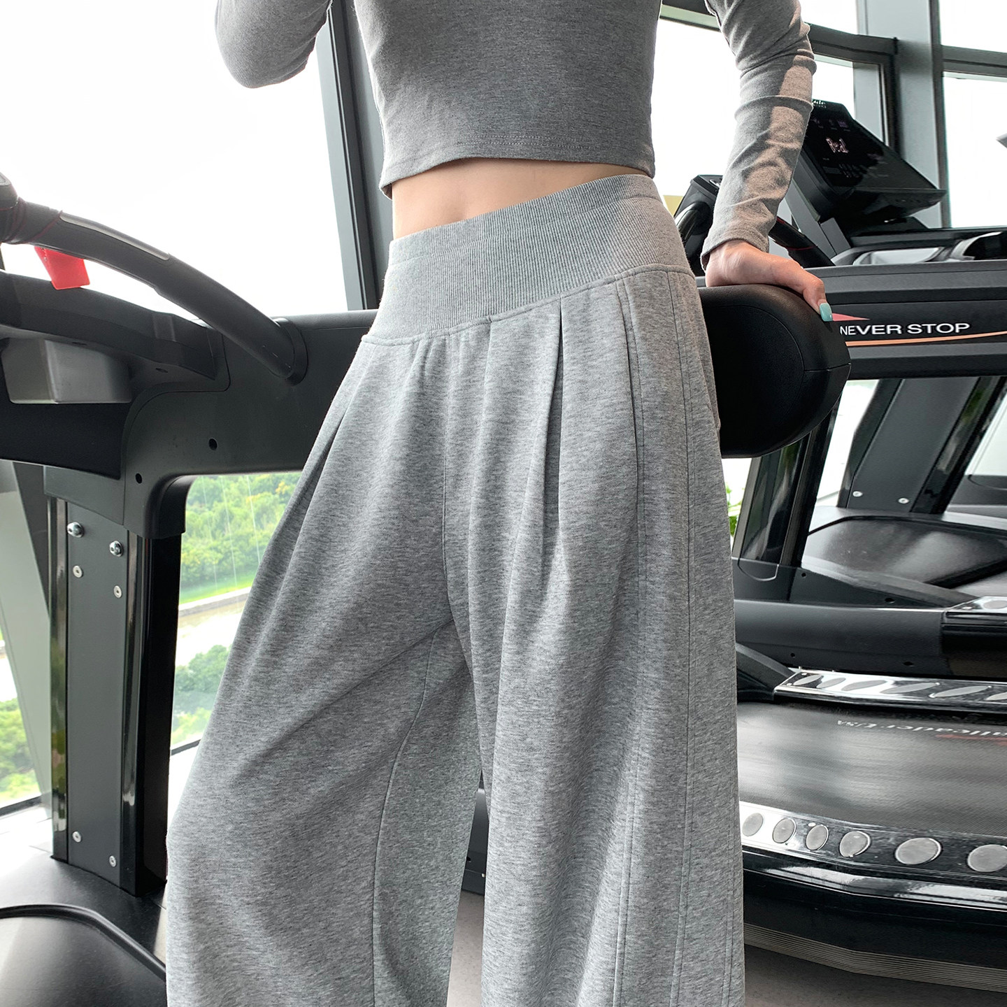 灰色运动裤女秋季2026新款美式系带高腰显瘦小个子直筒宽松阔腿裤