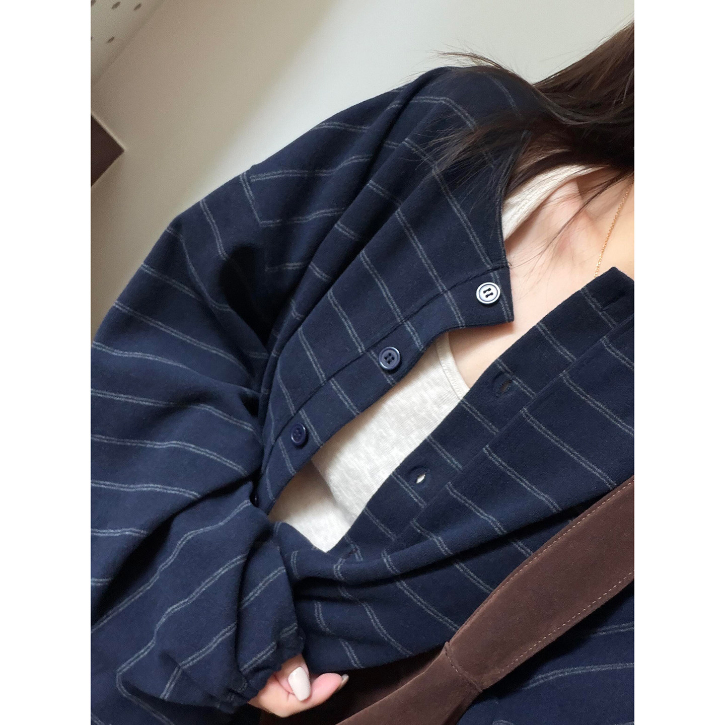宽松版慵懒感磨毛纽扣开衫韩版女秋冬季条纹长袖短款外套休闲通勤