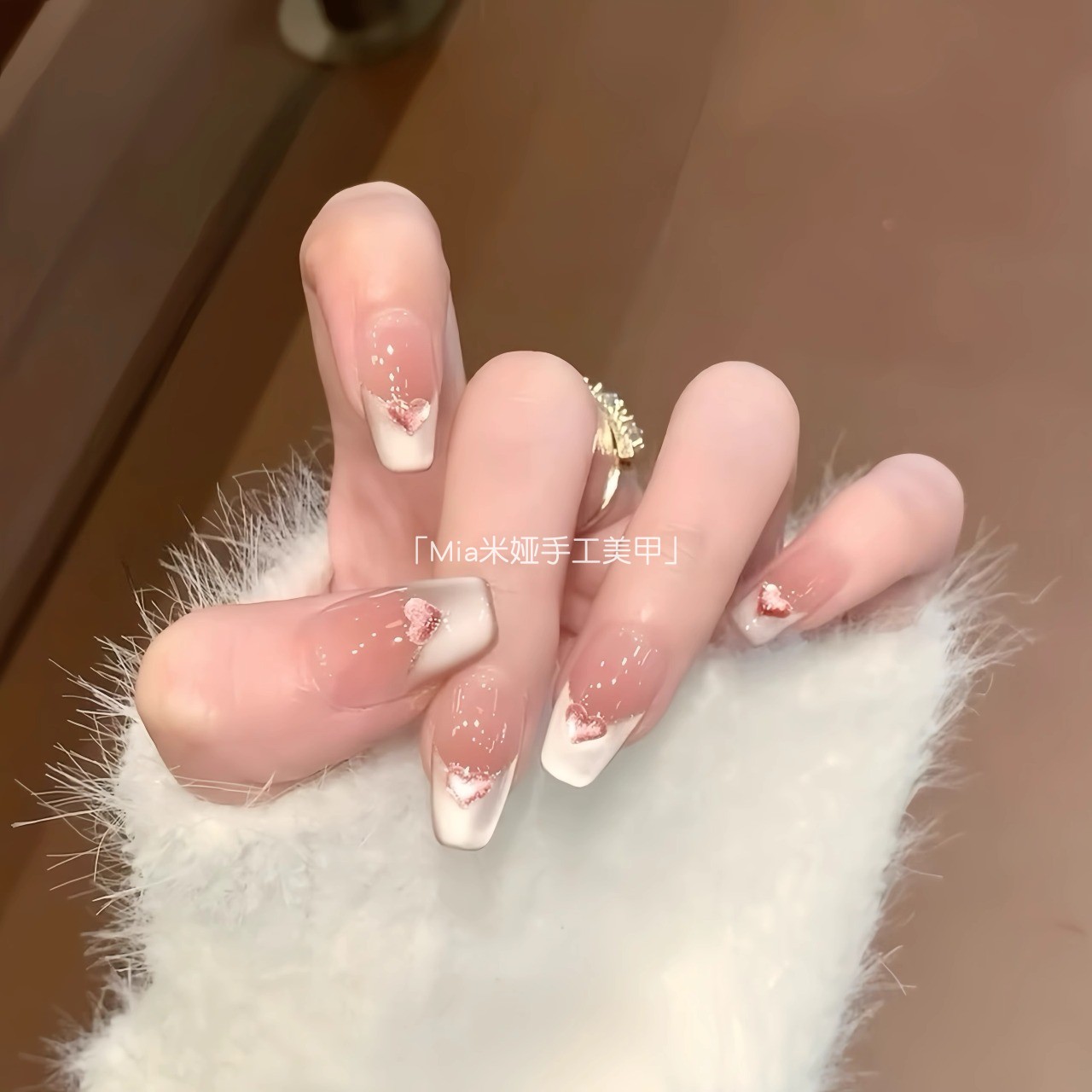 【蜜桃爱心】法式晶石猫眼美甲短款高级显白纯手工穿戴甲2025新款