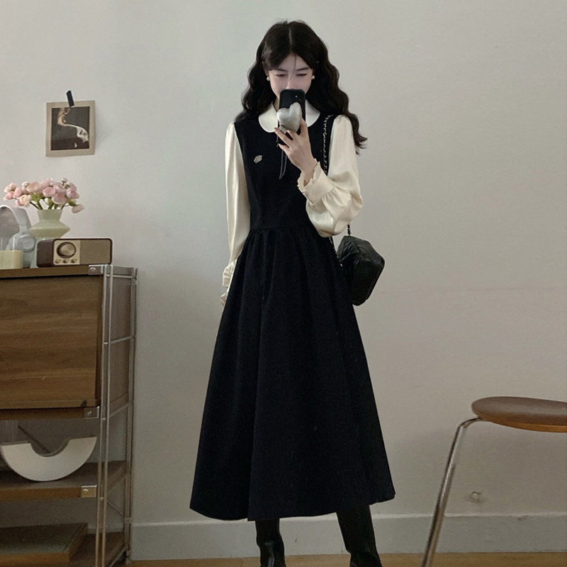 秋冬款连衣裙女长袖高档轻奢高级感娃娃领撞色长袖A字黑色裙子ins