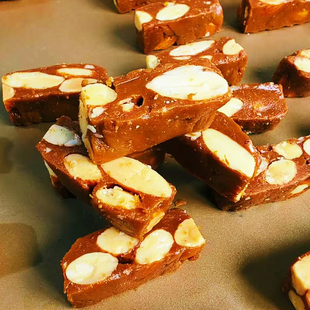 源翔妈海盐巴旦木太妃糖坚果酥糖焦糖杏仁喜糖年货糖果休闲零食品