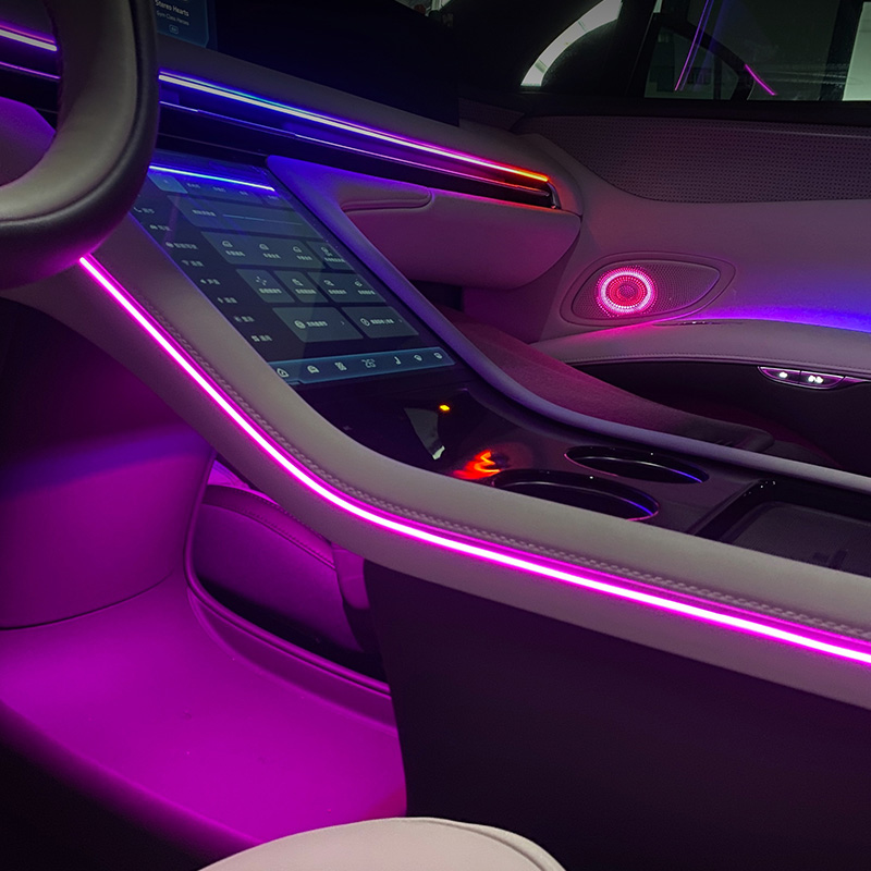 【选配加装天窗灯/马鞍灯】