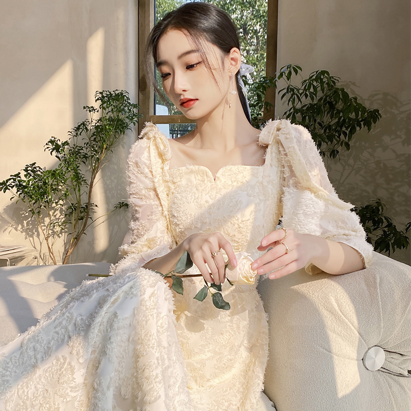 现货速发香槟色伴娘服2022新款冬季长袖高级感小众姐妹团礼服裙平