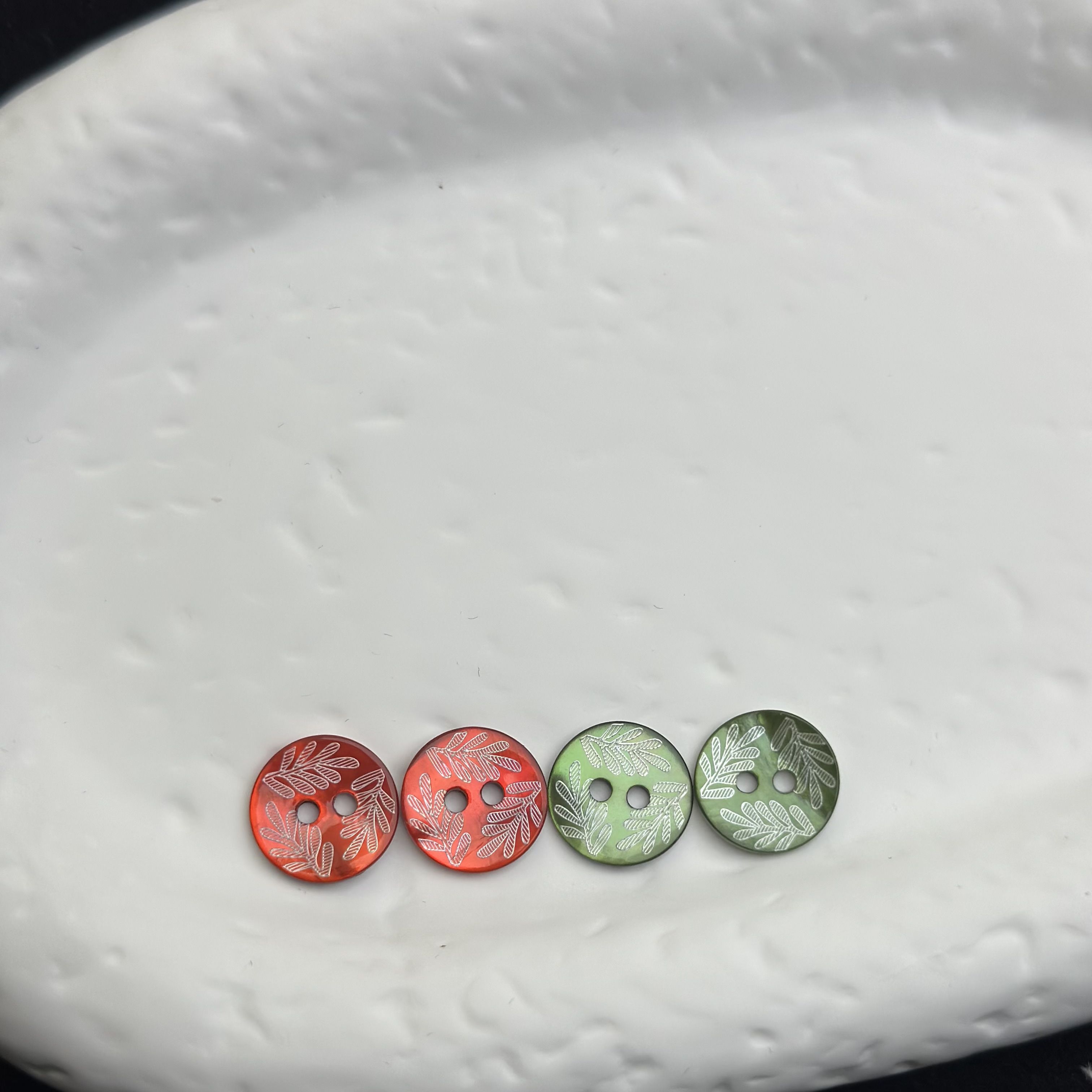 白色枝叶红色绿色纯天然进口马氏贝贝壳开衫毛衣外套diy手工扣
