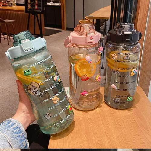 Large capacity water bottle portable sports cup with straw