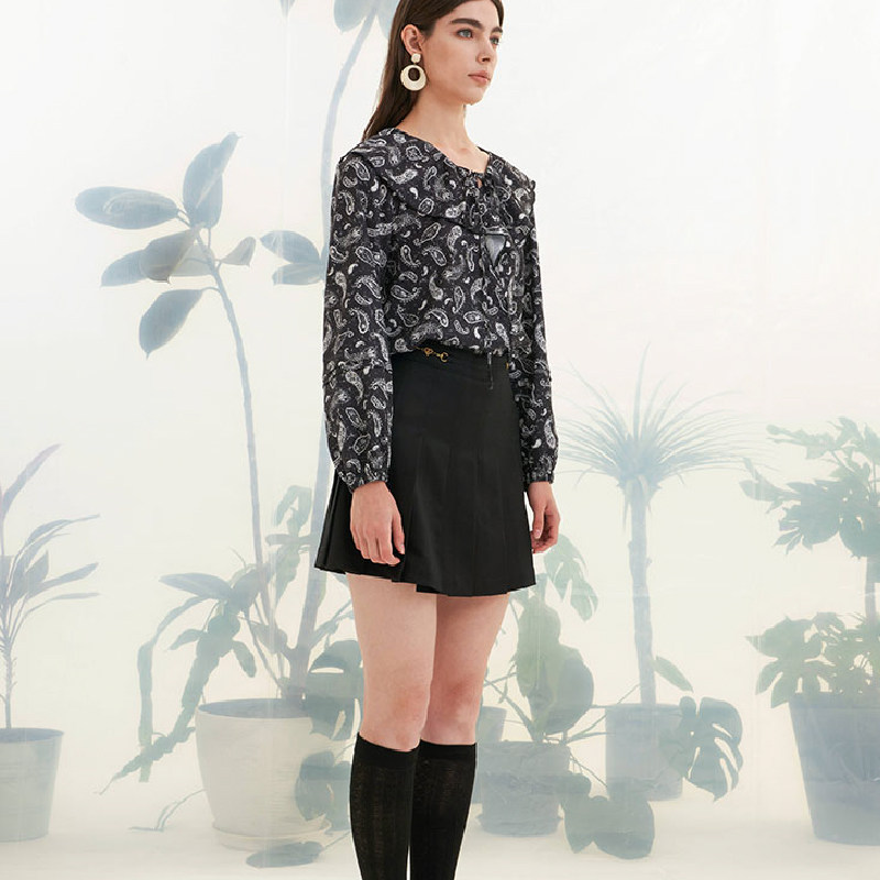 腰果花Patavinity褶皱