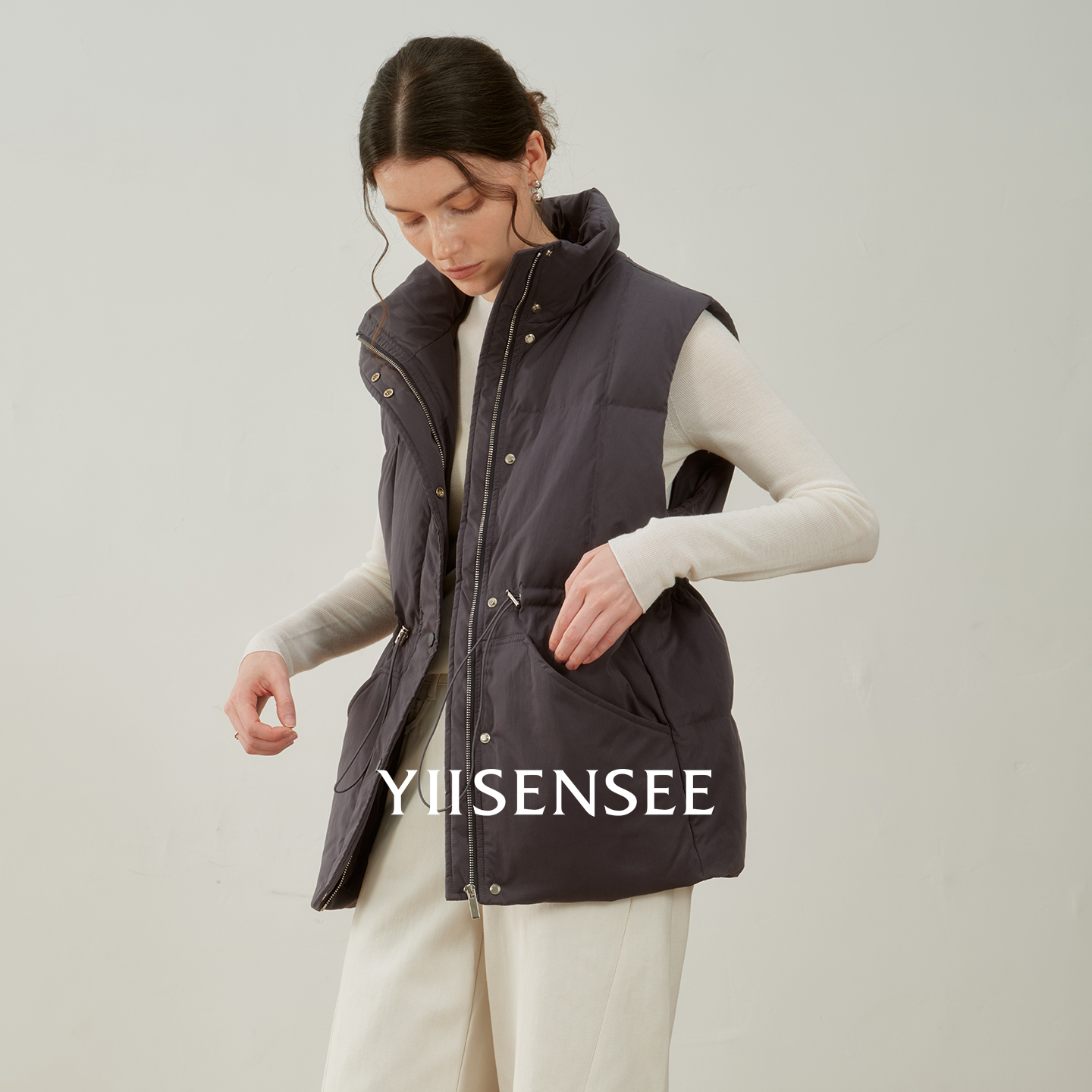 YIISENSEE逸识 高级感气质叠穿收腰立领羽绒马甲背心外套女秋冬