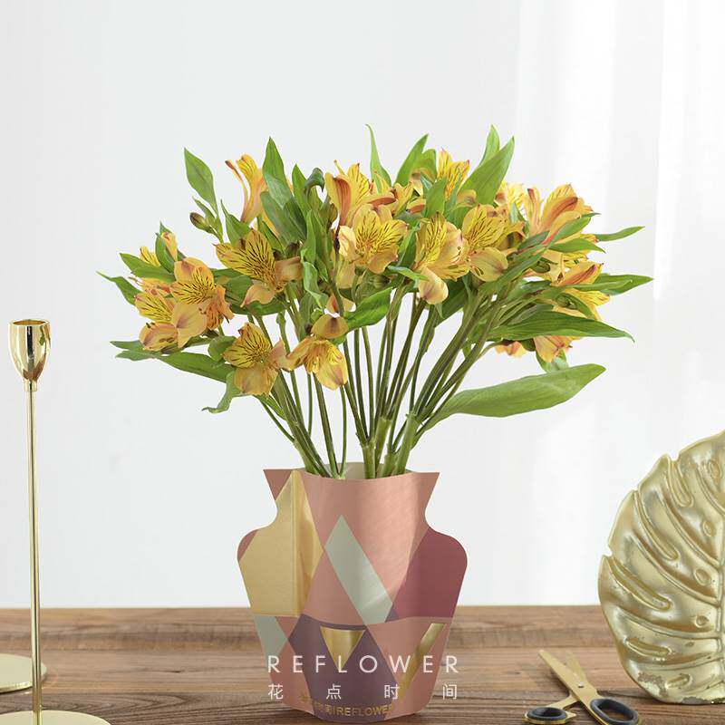 六出花鲜花水仙百合六初网红花云南基地直发水养插瓶