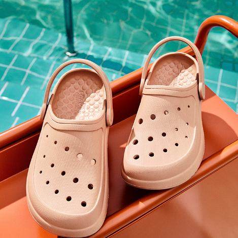 斯凯奇洞洞鞋女简约百搭泡泡鞋