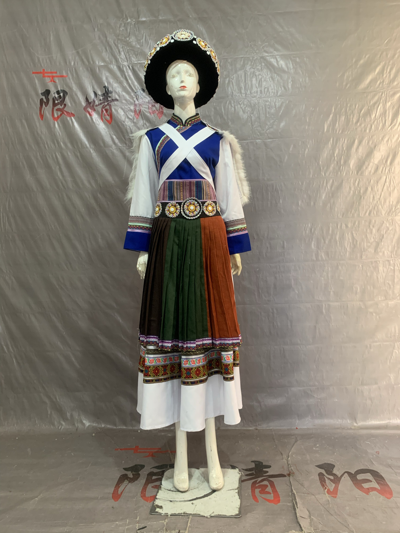 DOSOMA新款纳西族服装女云南丽江少数民族服饰摩梭族成人演出服