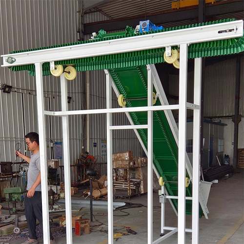 裙边挡板爬坡皮带机输送机大倾角皮带机颗粒粉末皮带输送机