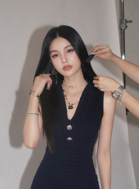 【现货】OLIVIA DUO小香针织背心裙性感V领针织包臀无袖连衣裙