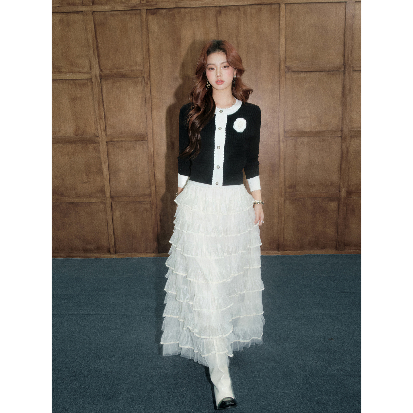 【现货】OLIVIA DUO黑白撞色针织衫富家千金风拼色木耳边开衫上衣