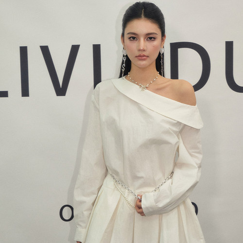 【现货】OLIVIA DUO斜肩下摆百褶衬衫裙显瘦女设计感法式收腰上衣
